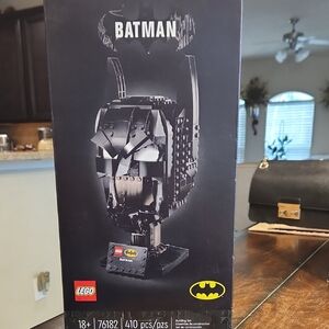 LEGO Batman Black Helmet Display- Release 2020 - Retired